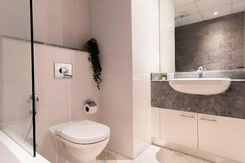 Burj Khalifa View Apartment In Business Bay Dubai United Arab Emirates